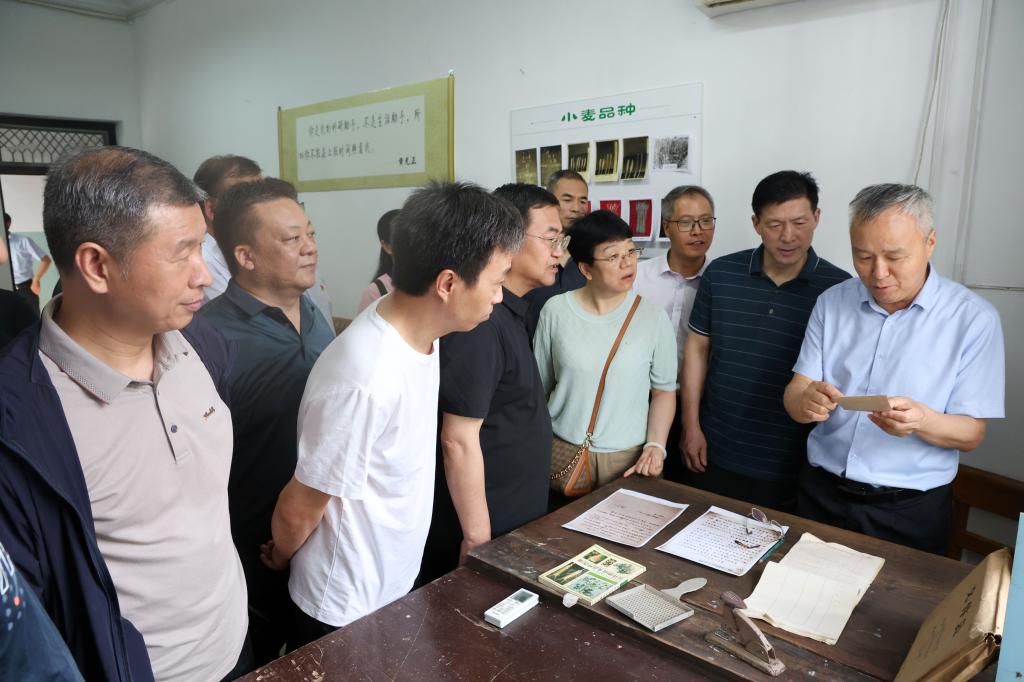 参观百泉校区